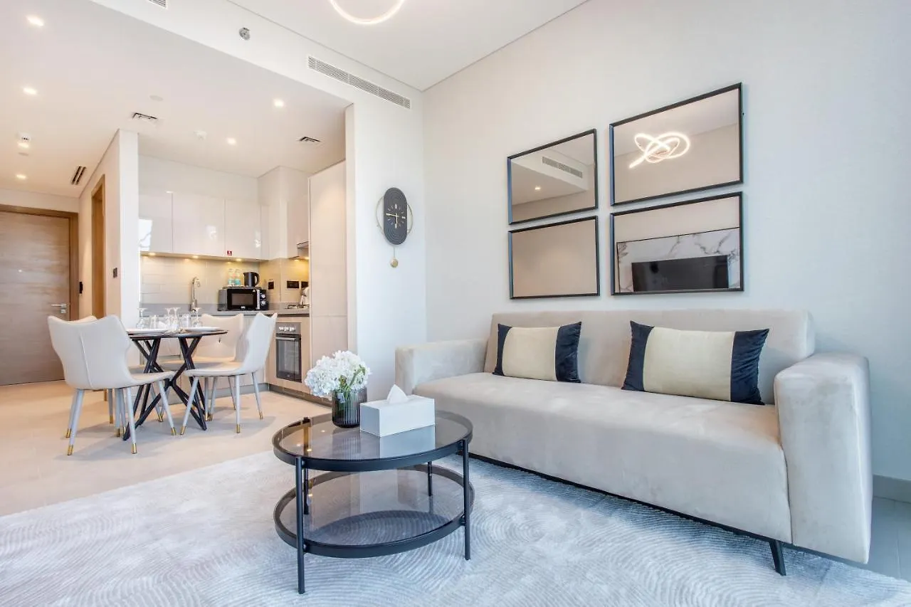 Stay By Latinem Luxury 1Br Holiday Home W102 Near Burj Khalifa Dubai United Arab Emirates